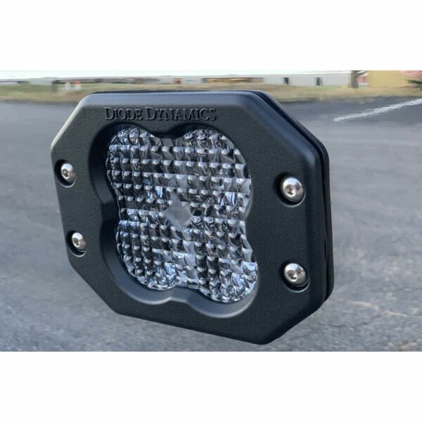 Pod light featuring advanced TIR optics for high efficiency and focus.